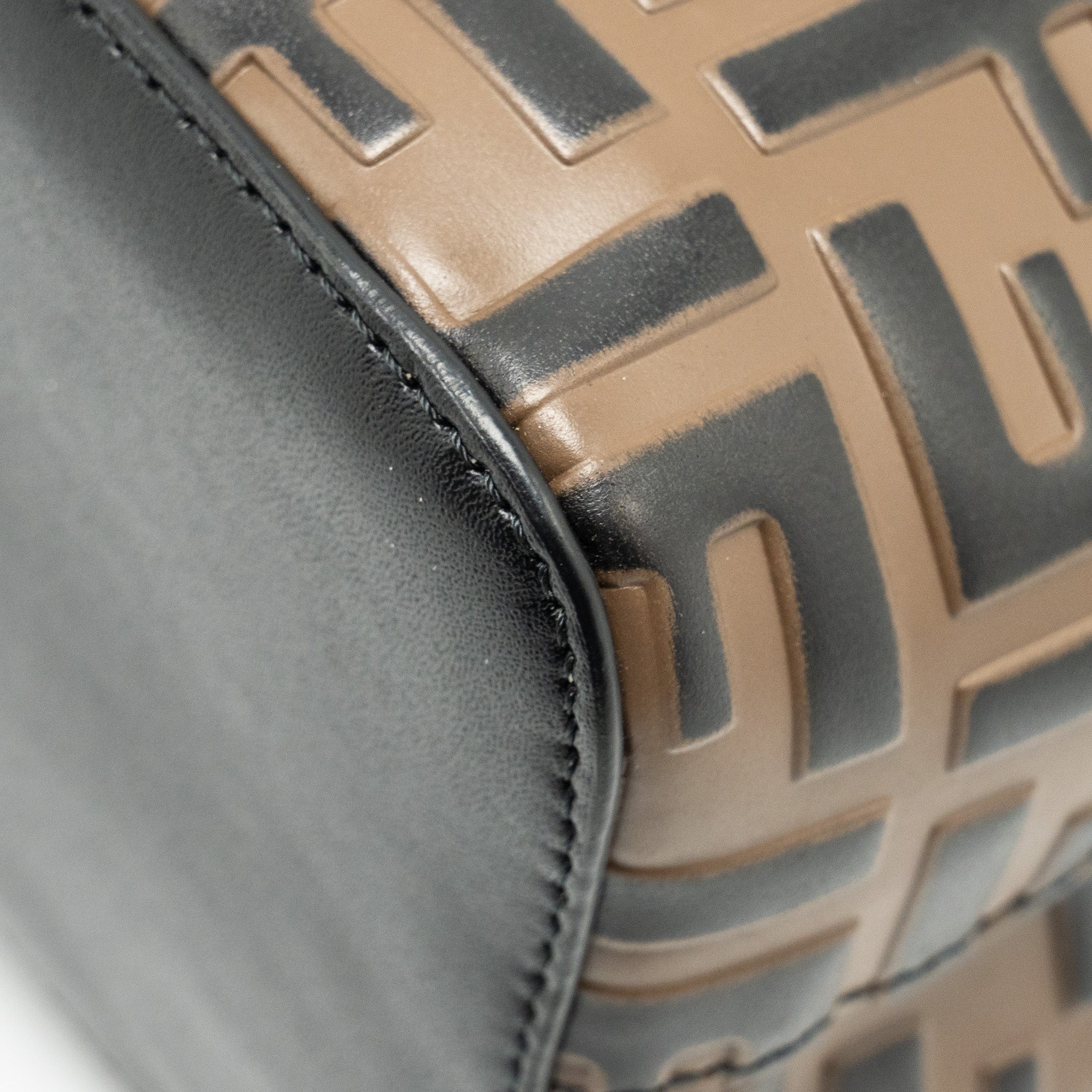 fendi-mini-mon-tresor-bucket-bag-calfskin-brown-black-ghw-1