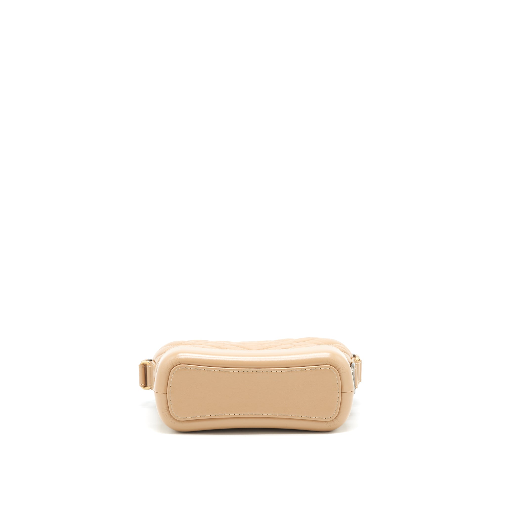 chanel-gabrielle-hobo-small-in-chevron-beige