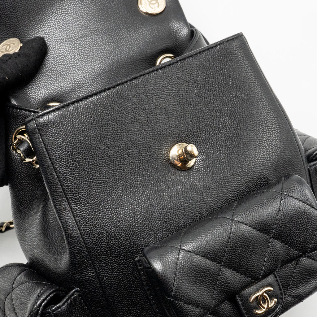chanel-backpack-black-2