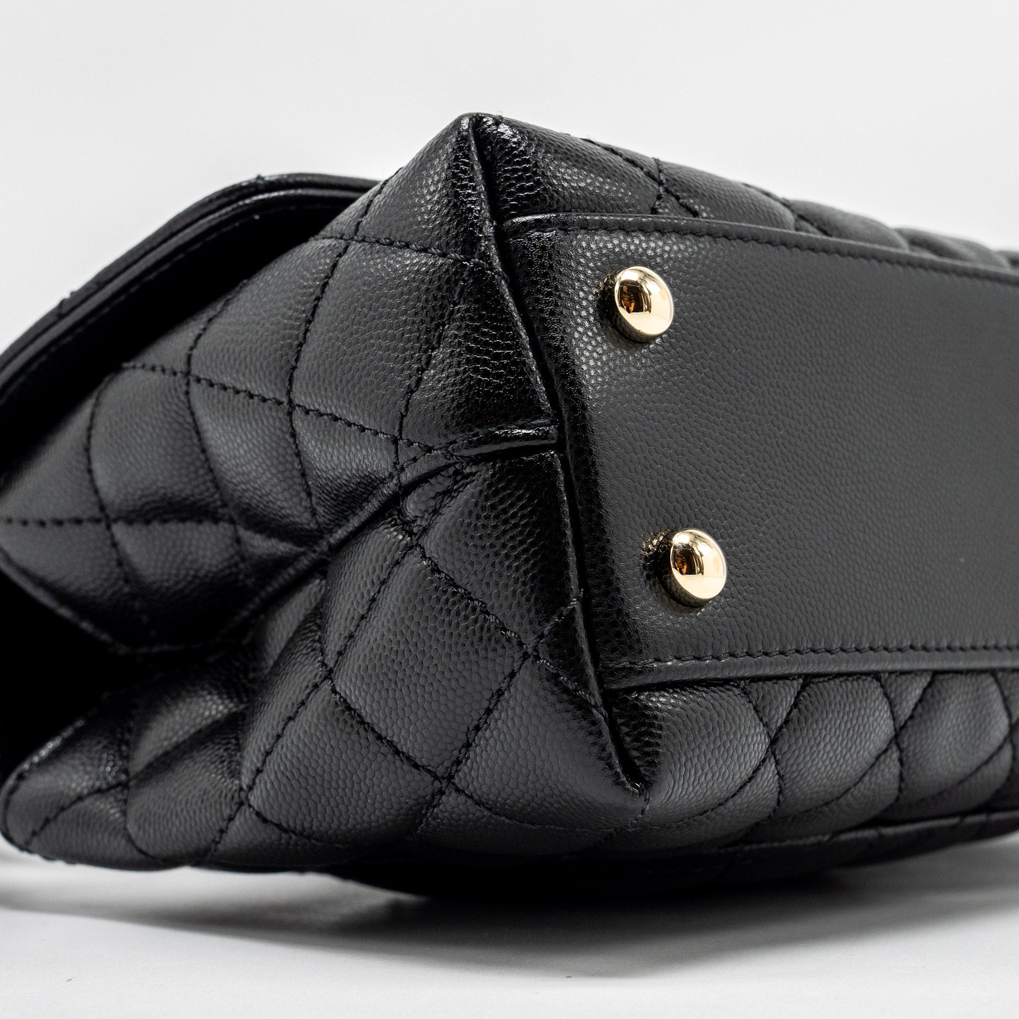 chanel-small-coco-handle-with-lizard-embossed-handle-caviar-black-lghw-microchip-copy-1