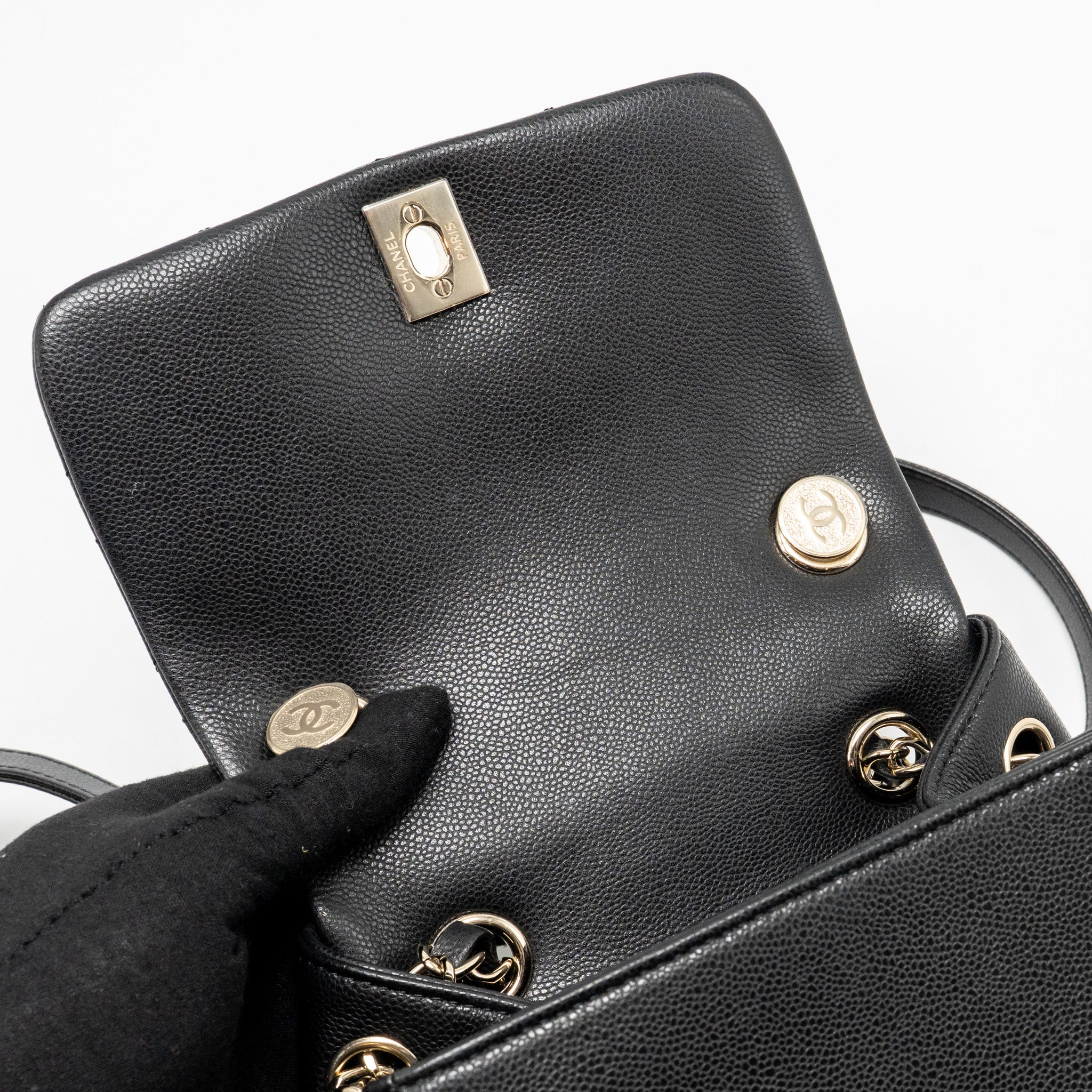 chanel-backpack-black-2