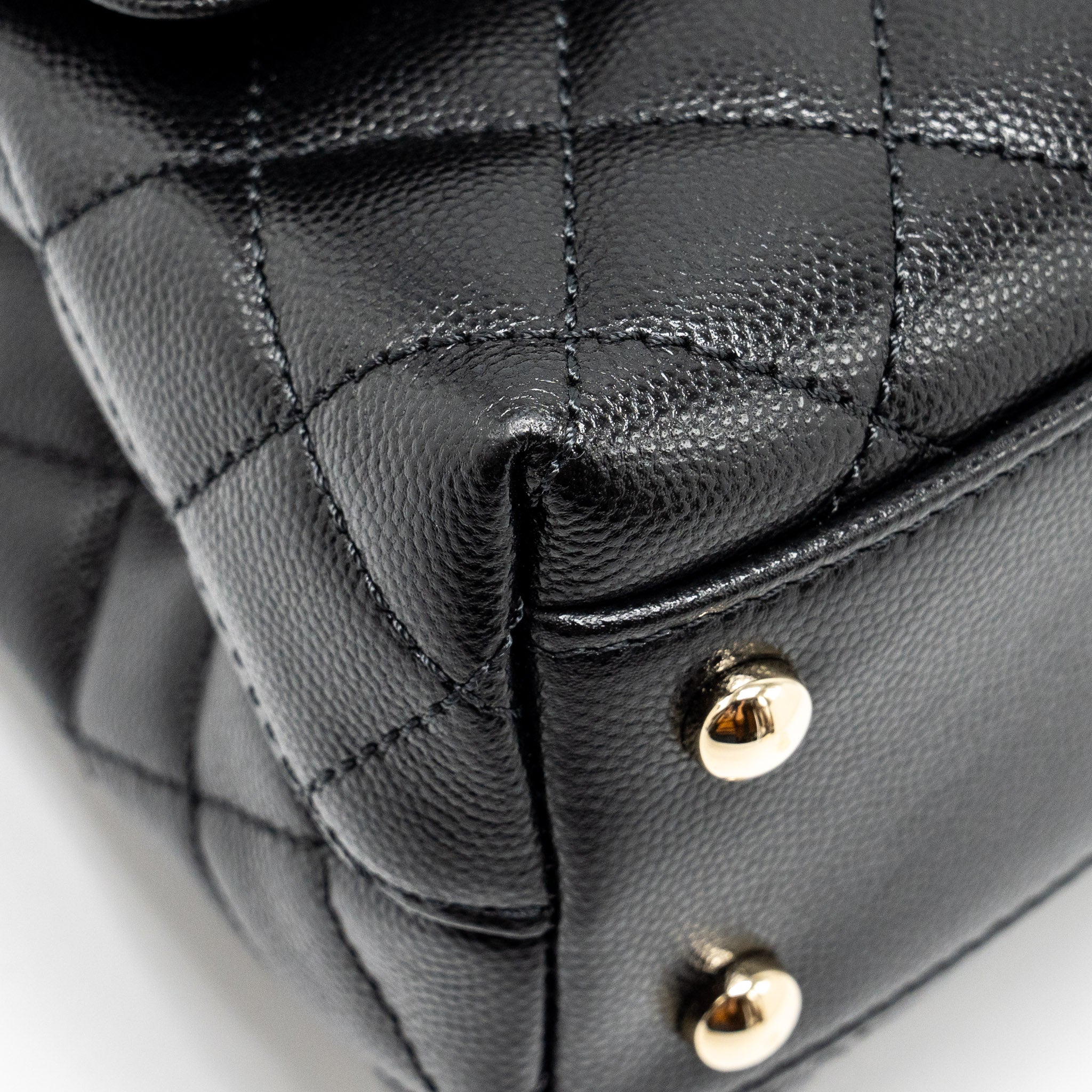 chanel-small-coco-handle-with-lizard-embossed-handle-caviar-black-lghw-microchip-copy-1