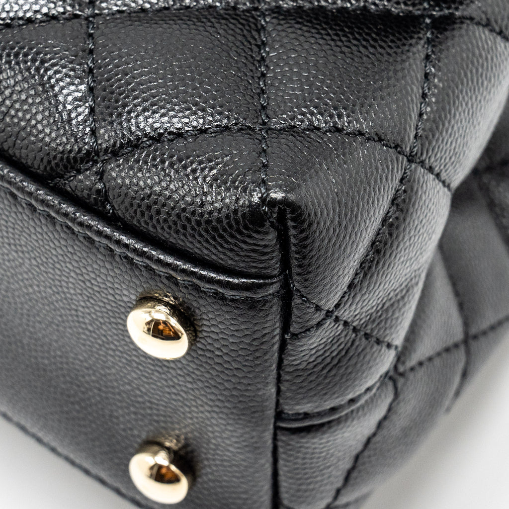 chanel-small-coco-handle-with-lizard-embossed-handle-caviar-black-lghw-microchip-copy-1