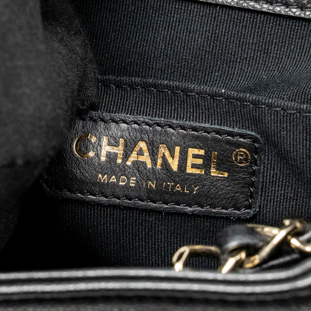 chanel-backpack-black-2