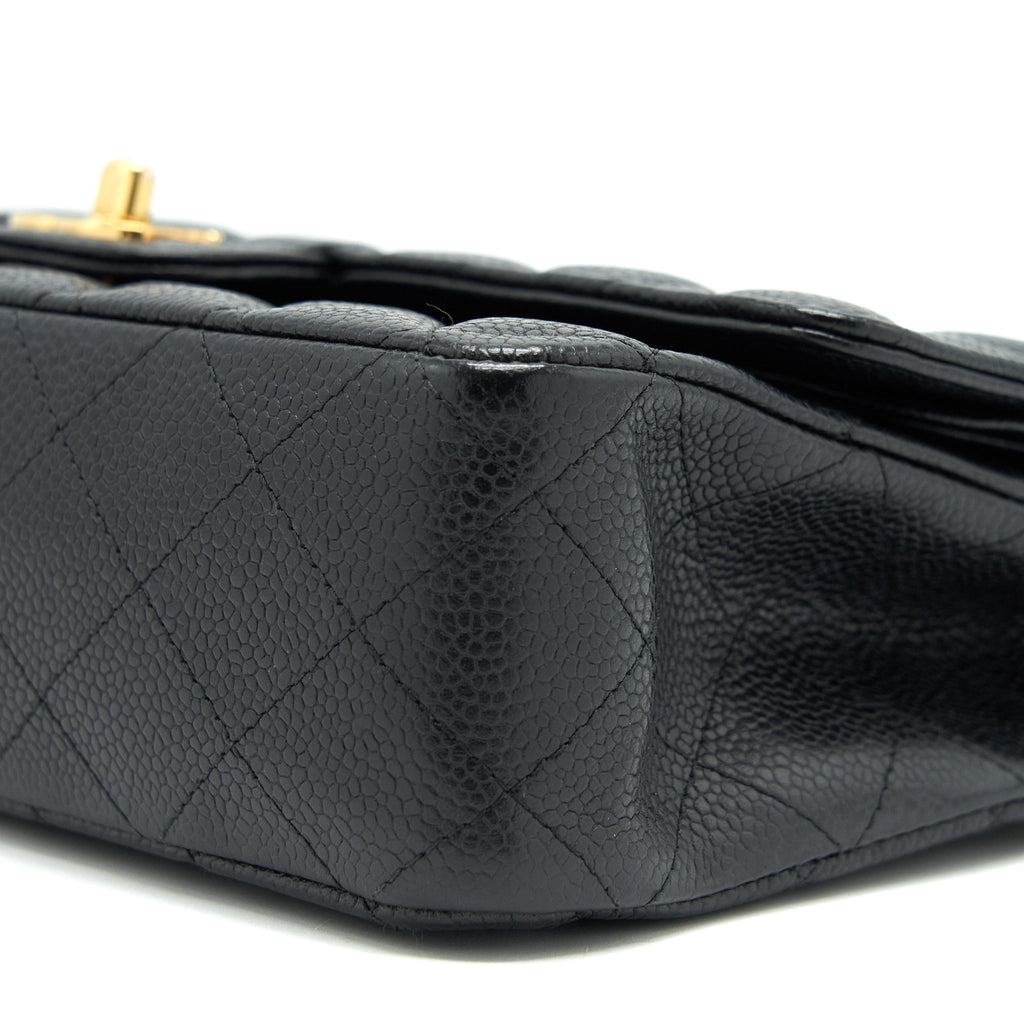 chanel-classic-double-flap-medium-25cm-caviar-black-ghw