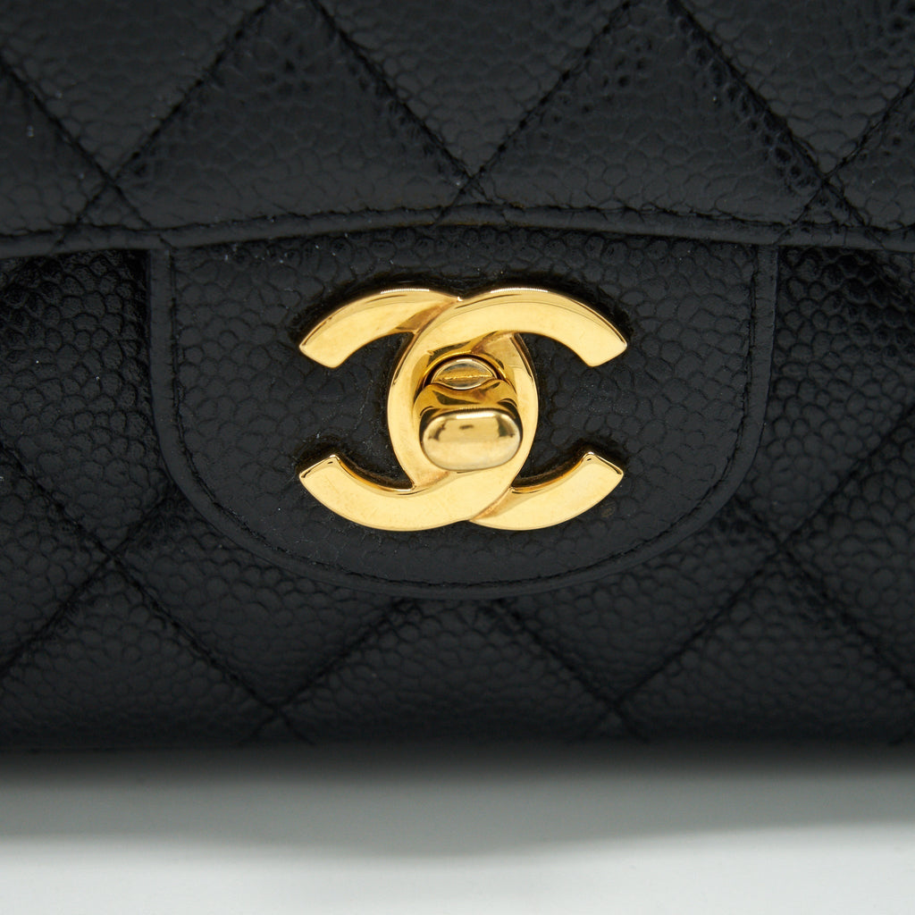 chanel-classic-double-flap-medium-25cm-caviar-black-ghw
