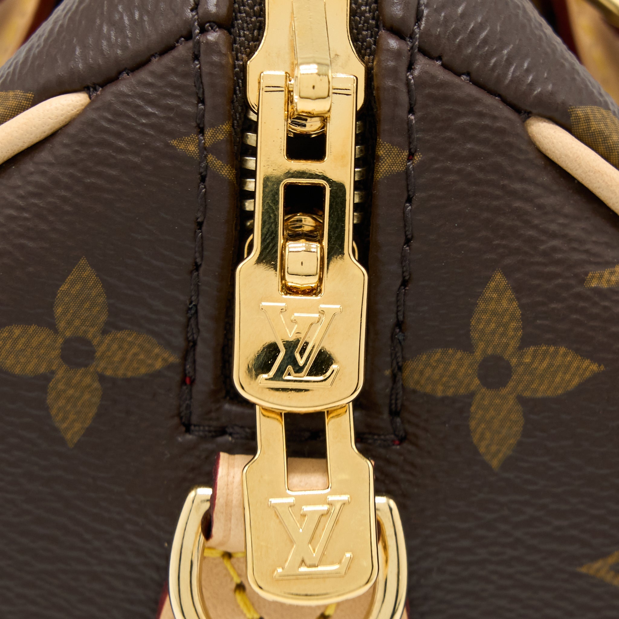 louis-vuitton-speedy-bandouliere-20-monogram-canvas-fuchsia-strap-ghw