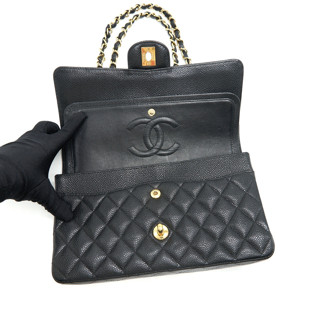 chanel-classic-double-flap-medium-25cm-caviar-black-ghw
