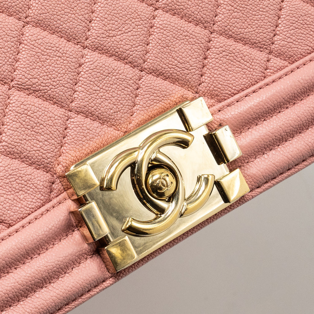 chanel-medium-boy-bag-caviar-pink-lghw