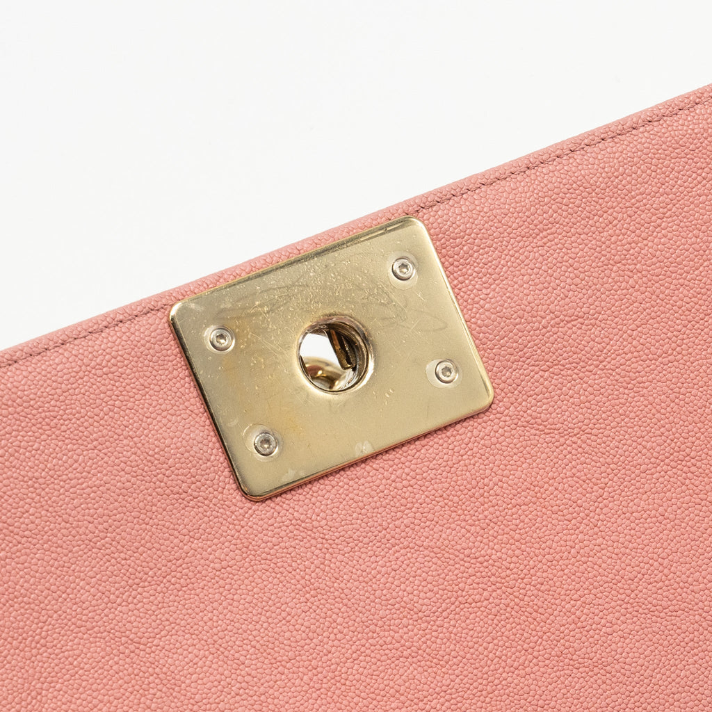 chanel-medium-boy-bag-caviar-pink-lghw