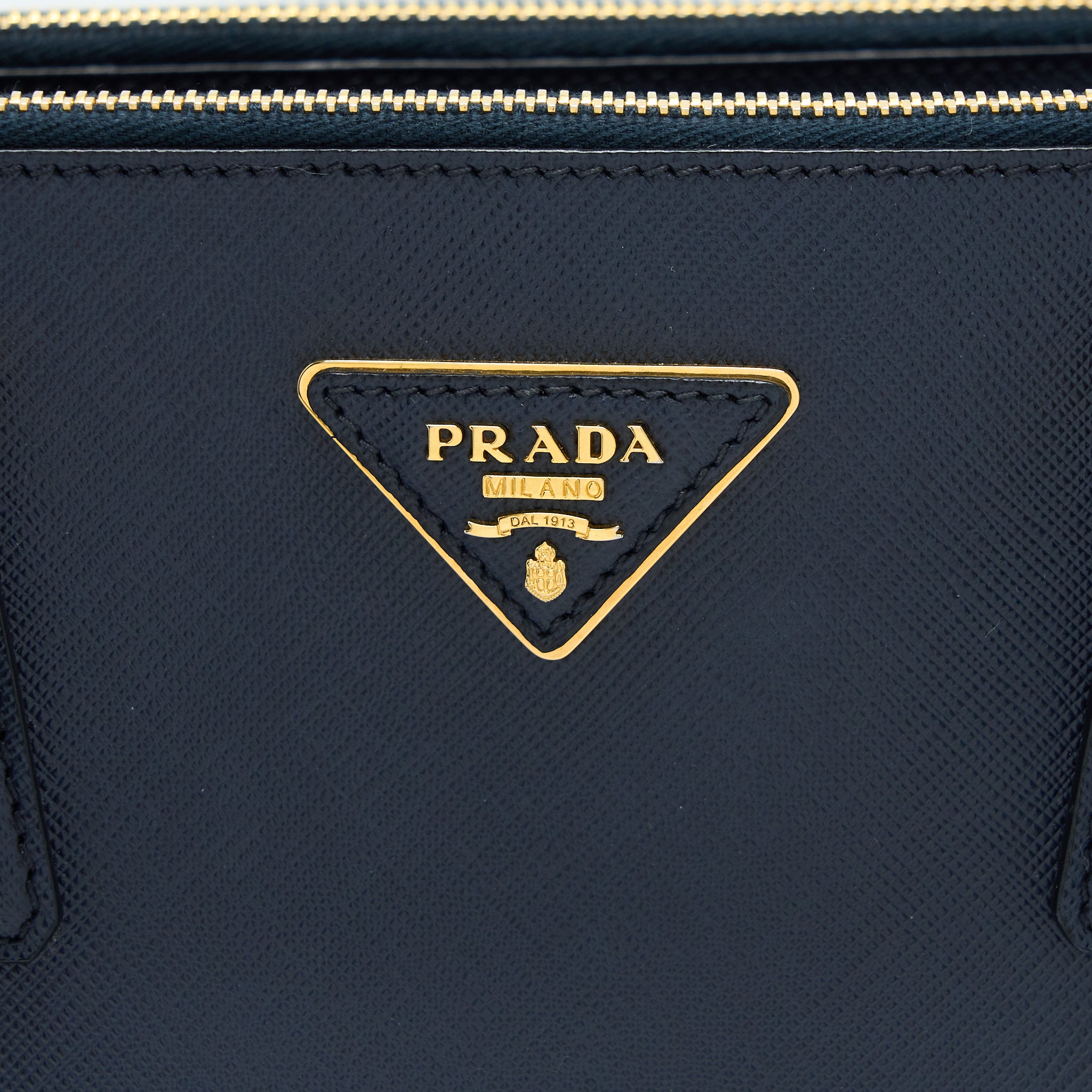 prada-galleria-tote-bag-saffiano-leather-baltico-ghw