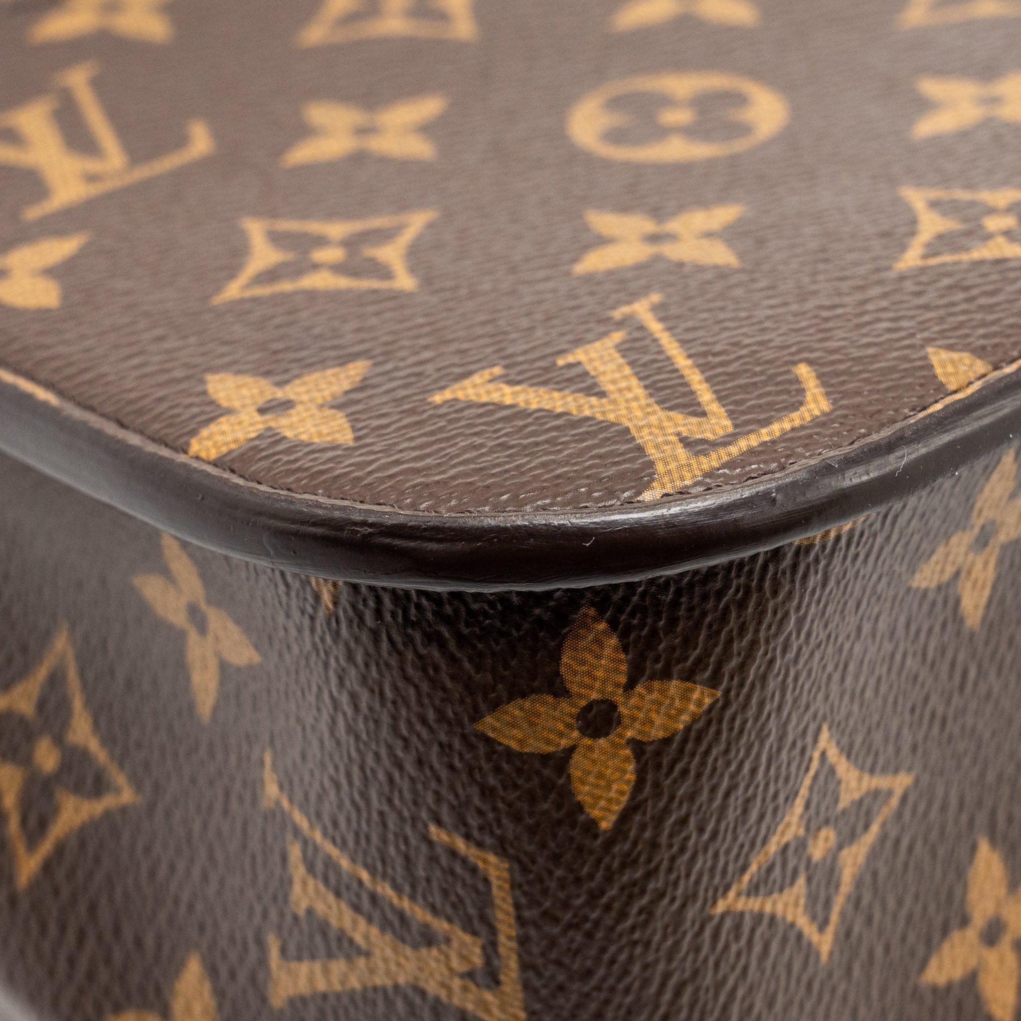 louis-vuitton-passy-monogram-canvas-black-gold-hardware