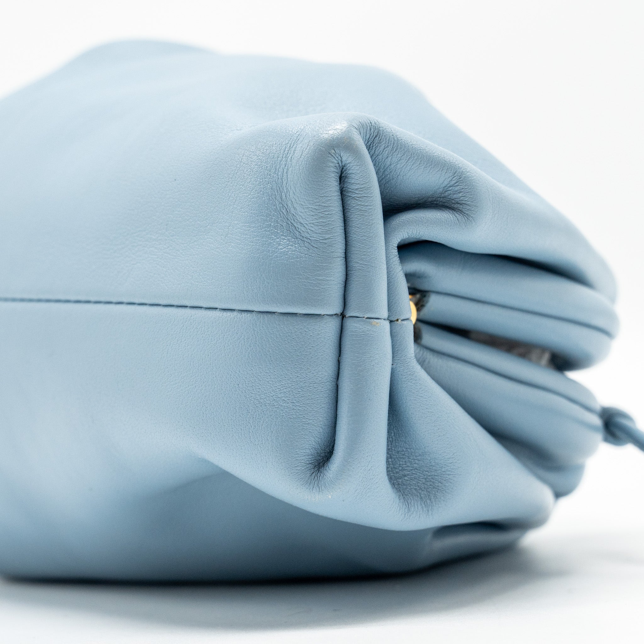 bottega-veneta-mini-pouch-calfskin-blue-shw