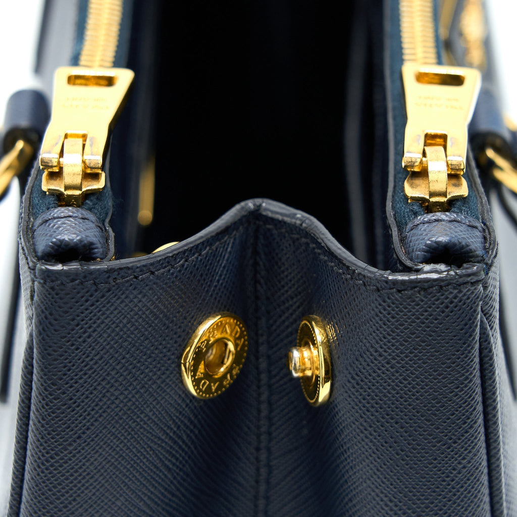 prada-galleria-tote-bag-saffiano-leather-baltico-ghw