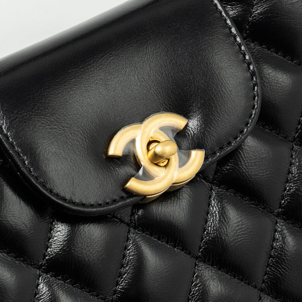 chanel-24a-mini-shopping-tote-mini-kelly-calfskin-black-ghwmicrochip