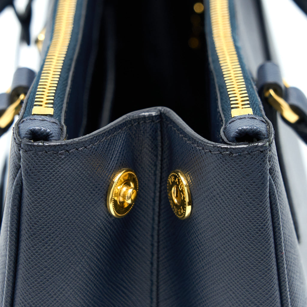 prada-galleria-tote-bag-saffiano-leather-baltico-ghw