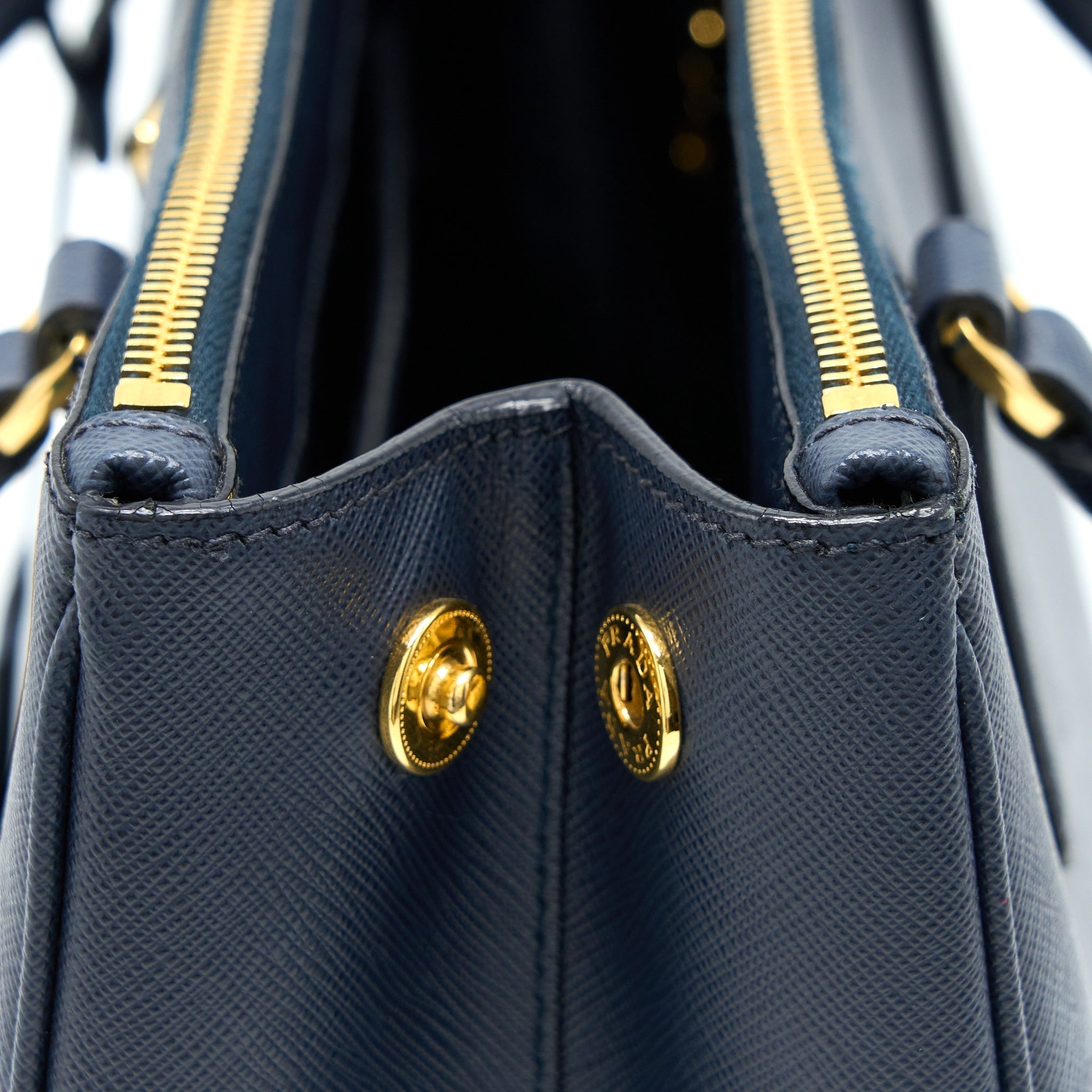 prada-galleria-tote-bag-saffiano-leather-baltico-ghw