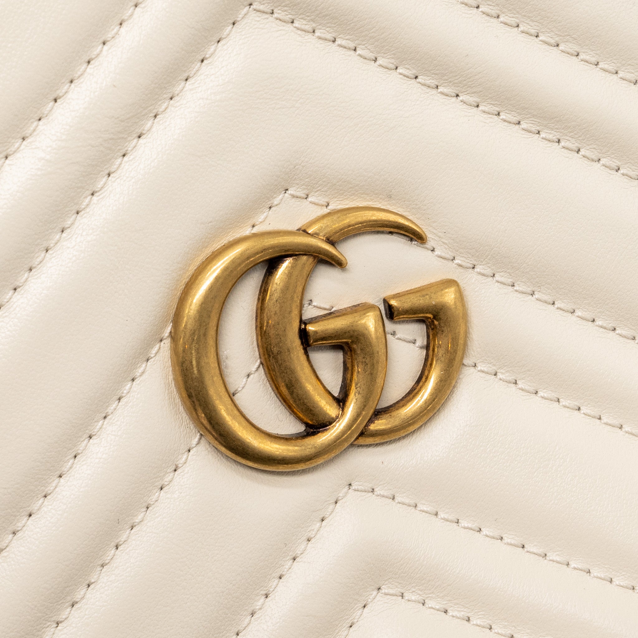 chanel-gg-marmont-mini-bucket-bag-white-ghw
