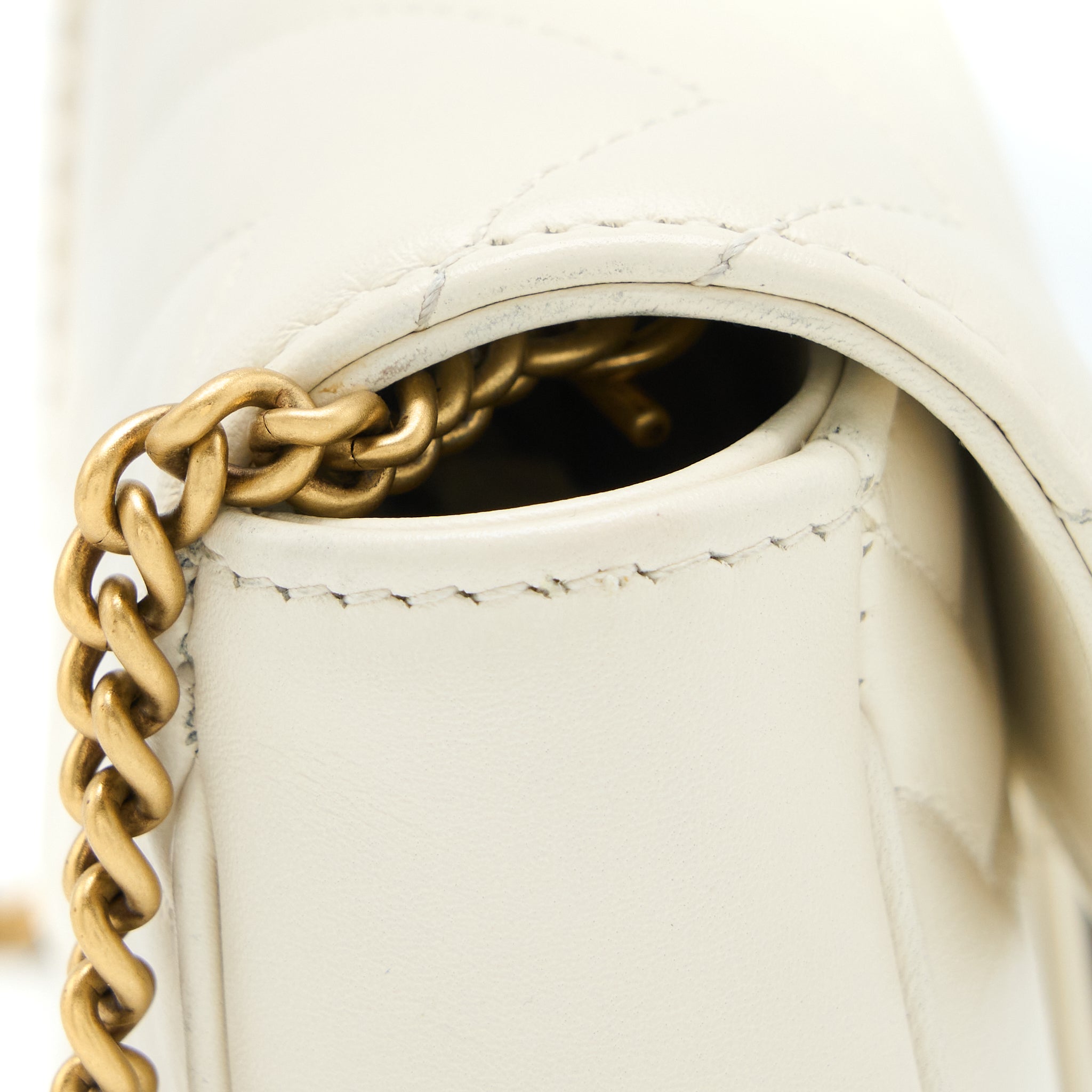 gucci-gg-marmont-super-mini-bag-matelasse-leather-white-brushed-ghw