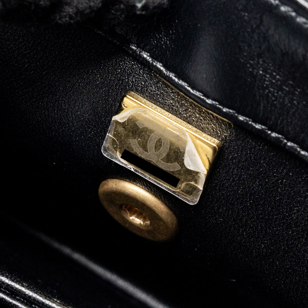 chanel-small-coco-handle-limited-edition-smooth-calfskin-black-ghwmicrochip