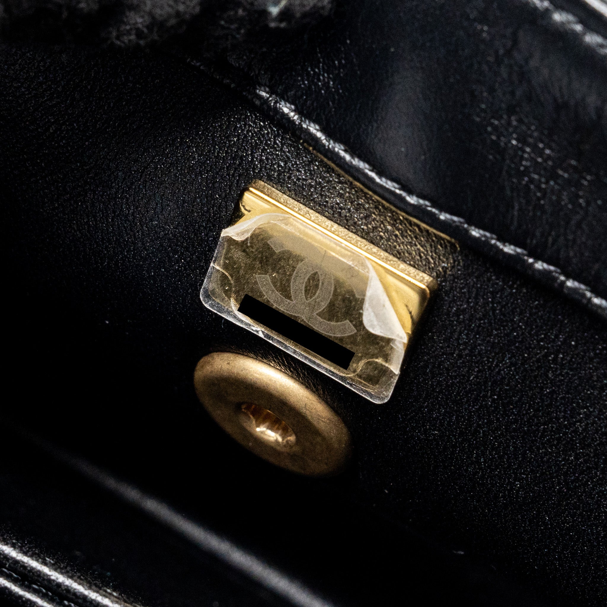 chanel-small-coco-handle-limited-edition-smooth-calfskin-black-ghwmicrochip