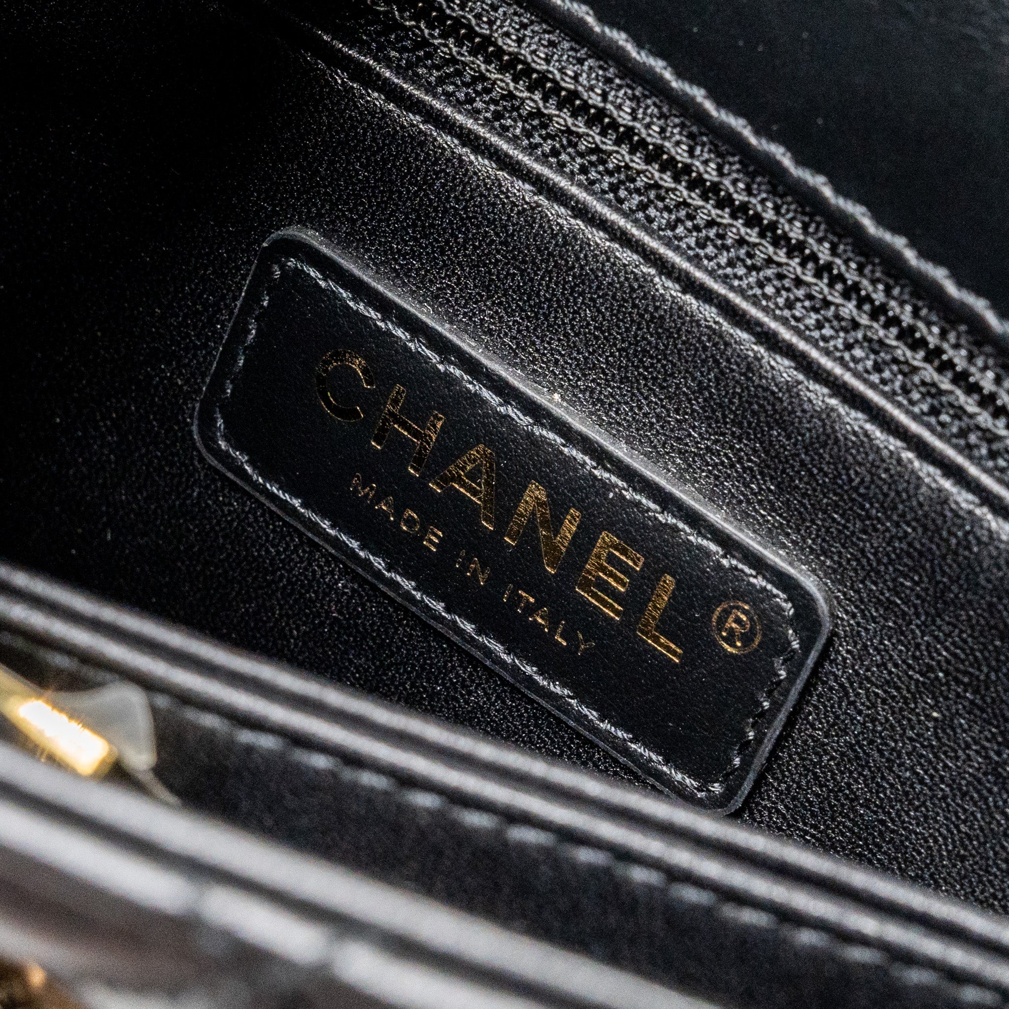 chanel-small-coco-handle-limited-edition-smooth-calfskin-black-ghwmicrochip