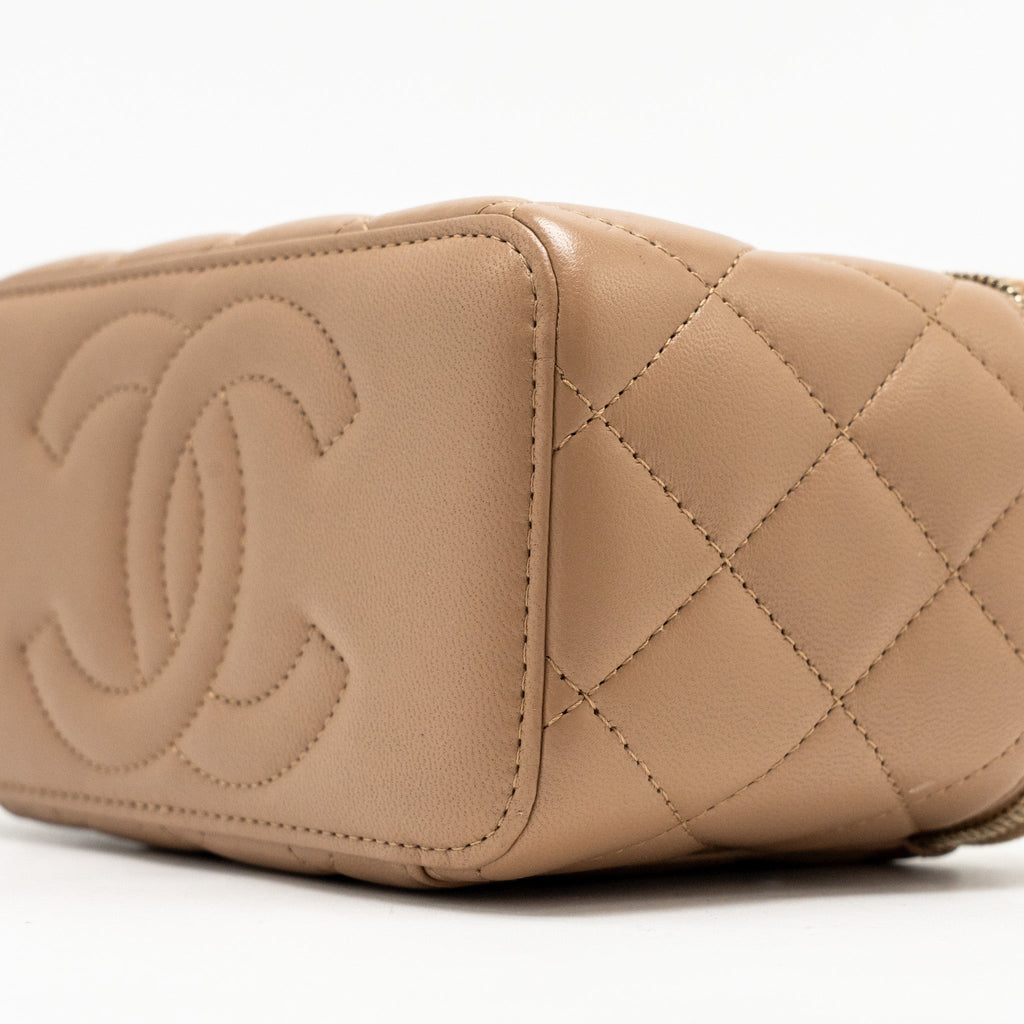 chanel-top-handle-long-vanity-with-chain-lambskin-dark-beige-ghw-microchip