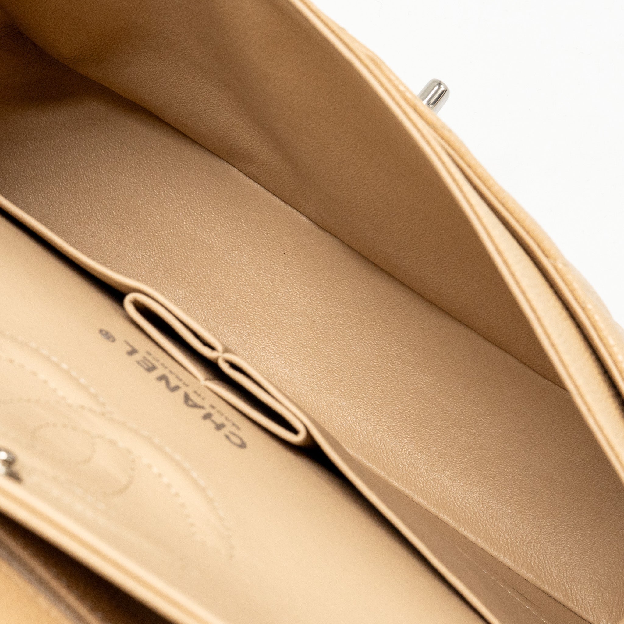 chanel-beige