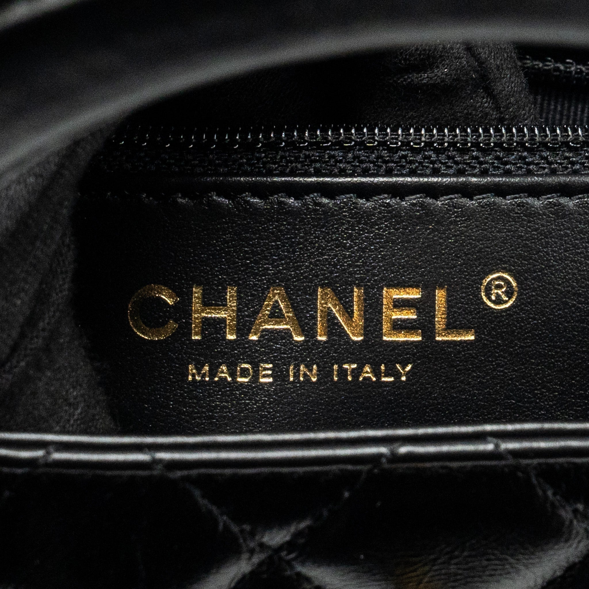 chanel-24a-mini-shopping-tote-mini-kelly-calfskin-black-ghwmicrochip