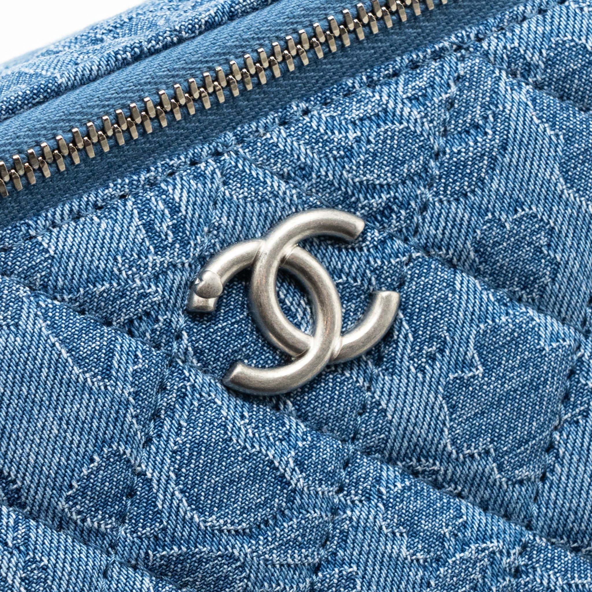 chanel-coco-love-long-vanity-case-denim-camelia-blue-shw-microchip