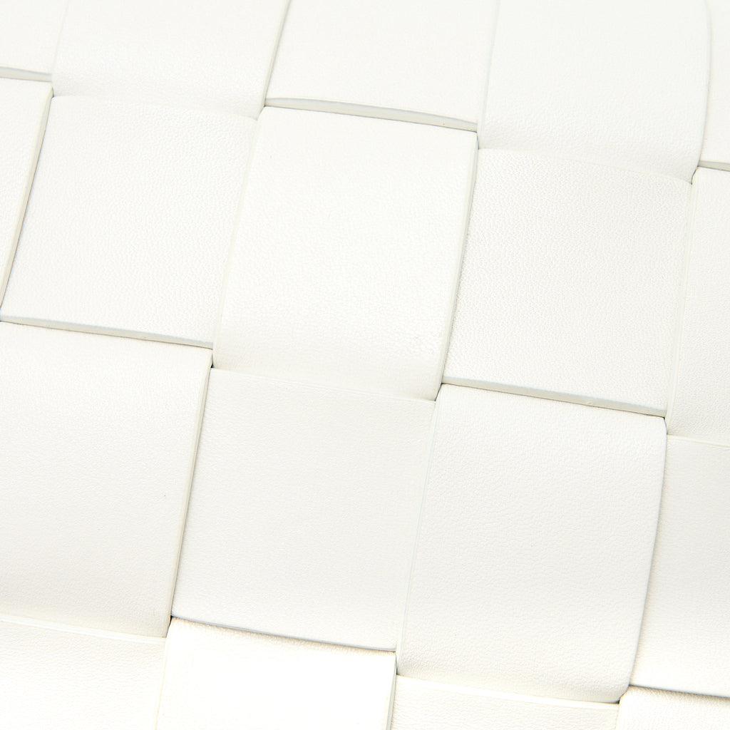 bottega-veneta-wood-metal-handle-snap-pouch-white-multicolour-hardware