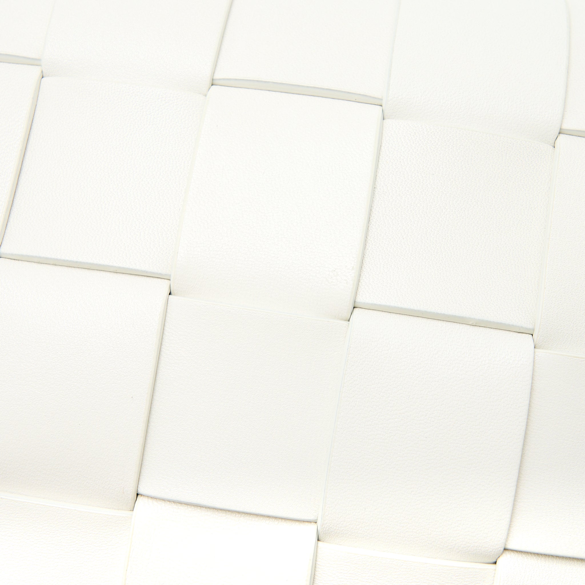 bottega-veneta-wood-metal-handle-snap-pouch-white-multicolour-hardware