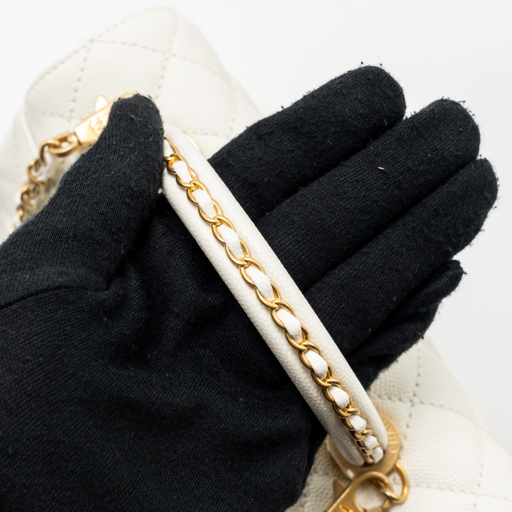 chanel-detailed-top-handle-small-coco-handle-caviar-white-ghw-microchip