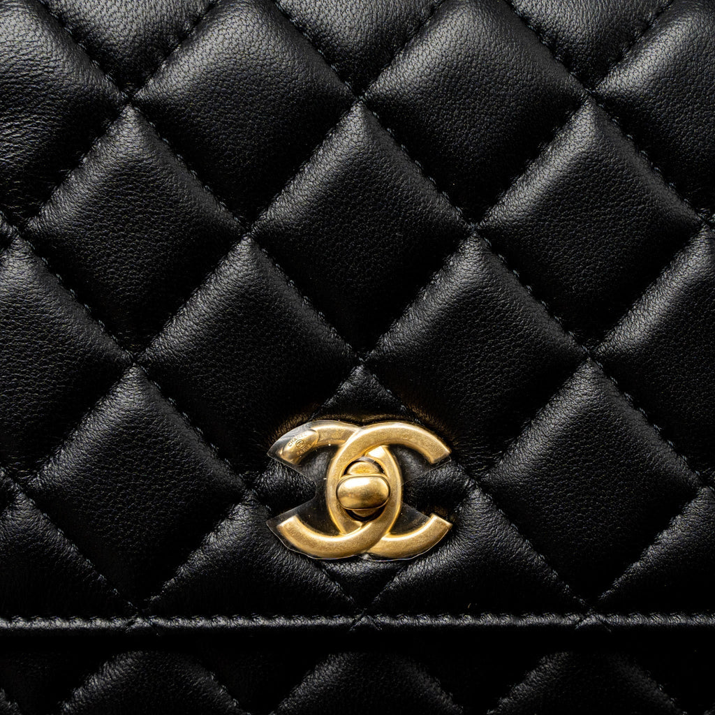 chanel-pearl-crush-wallet-on-chain-lambskin-black-ghw-microchip-9