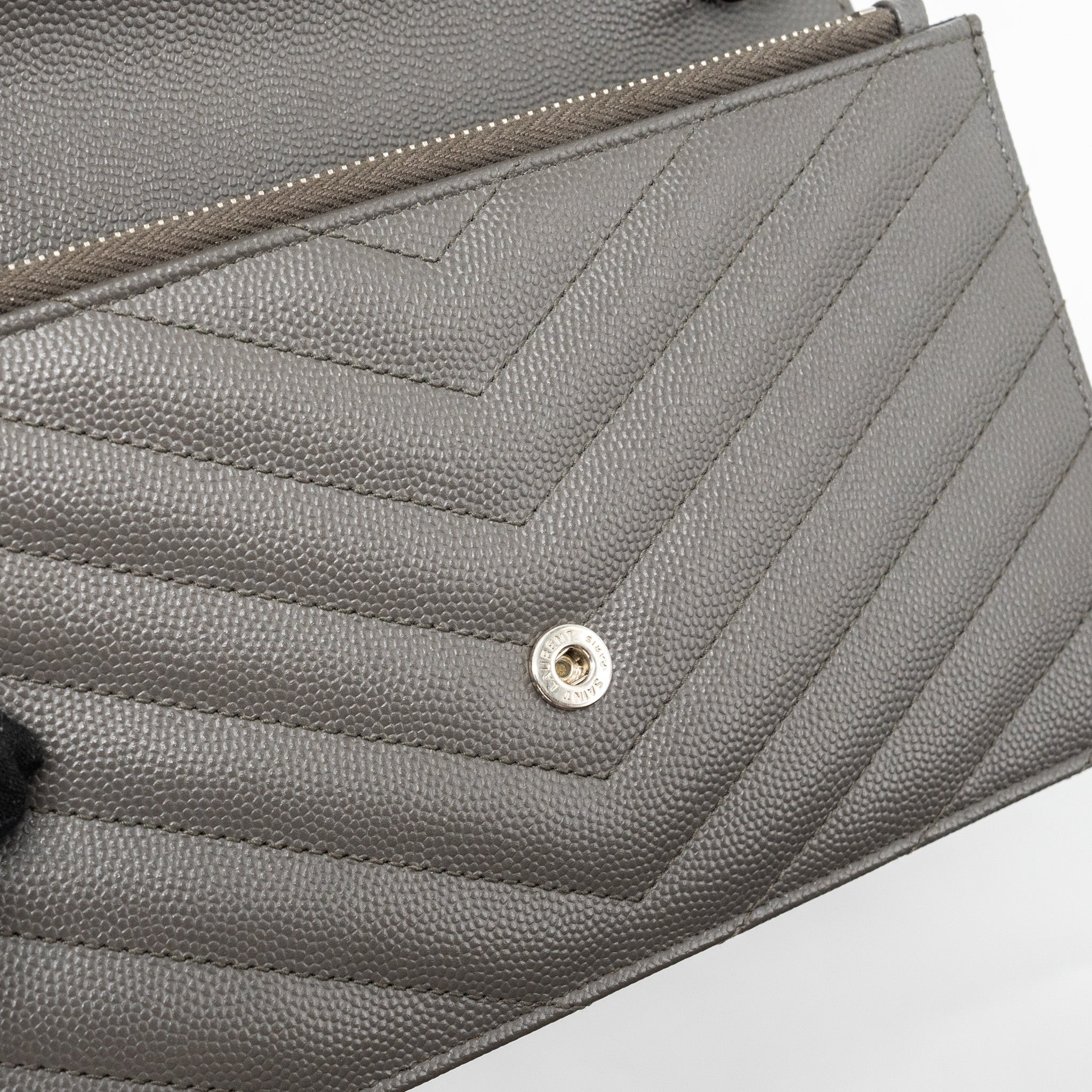 saint-laurent-ysl-envelop-chain-bag-calfskin-grey-shw