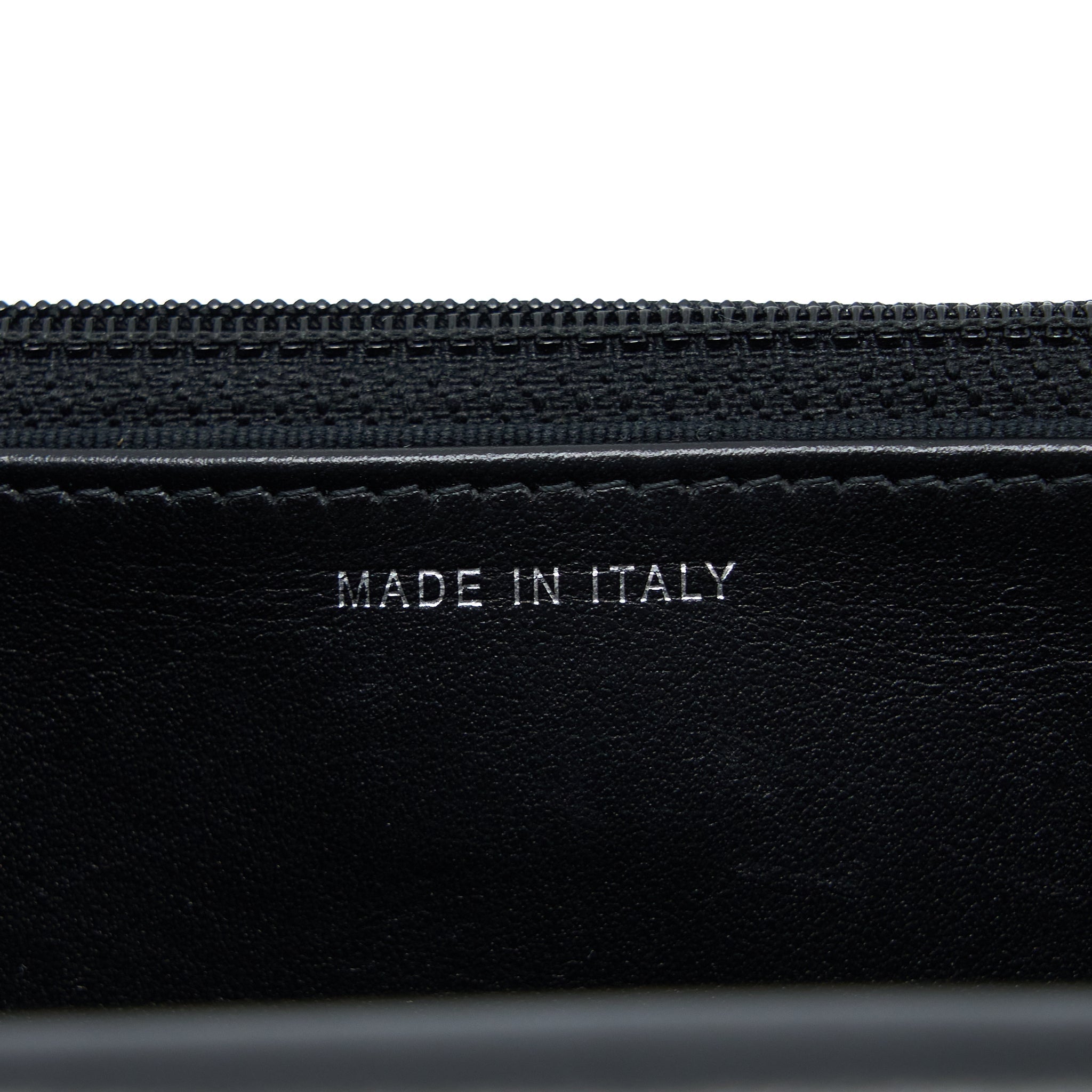 chanel-boy-wallet-on-chain-caviar-black-ruthenium-hardware-microchip-copy