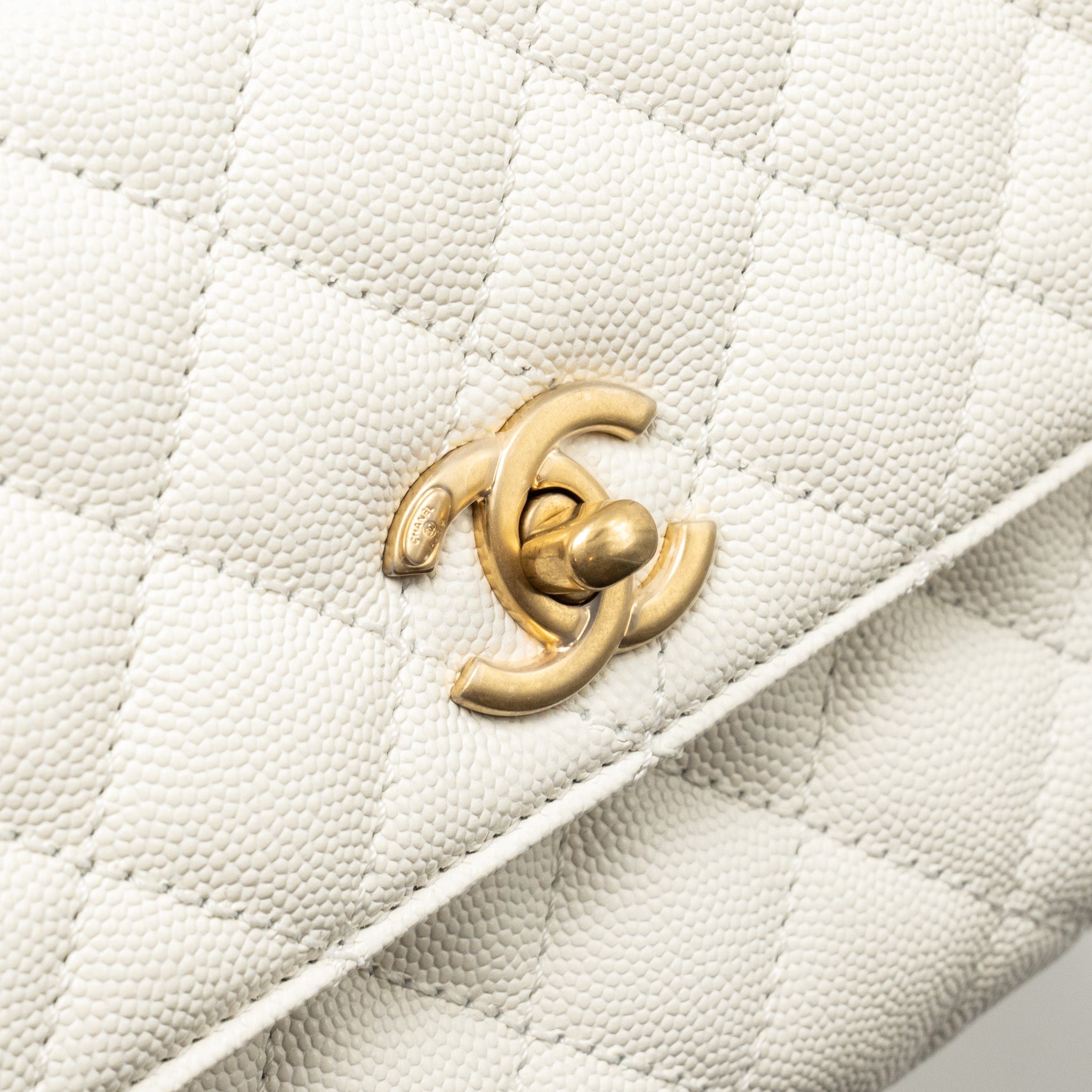 chanel-detailed-top-handle-small-coco-handle-caviar-white-ghw-microchip