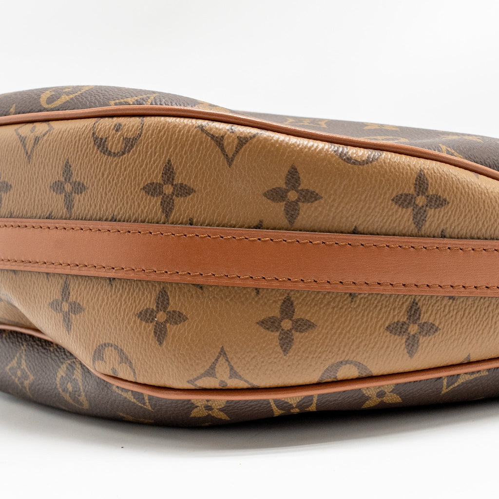 louis-vuitton-loop-hobo-bag-monogram-canvas-ghw-1