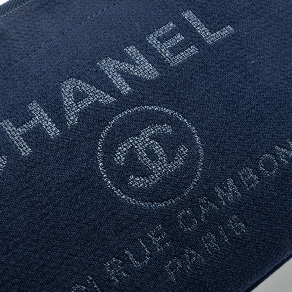 chanel-deauville-tote-bag-canvas-navy-shwmicrochip