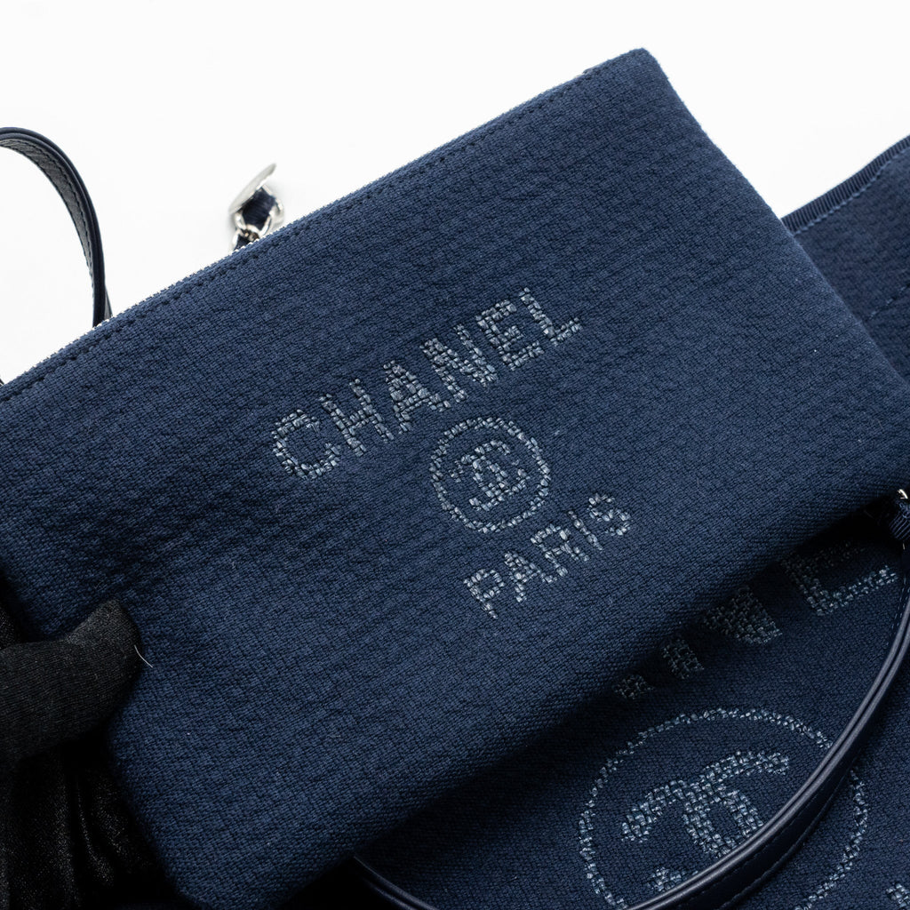 chanel-deauville-tote-bag-canvas-navy-shwmicrochip