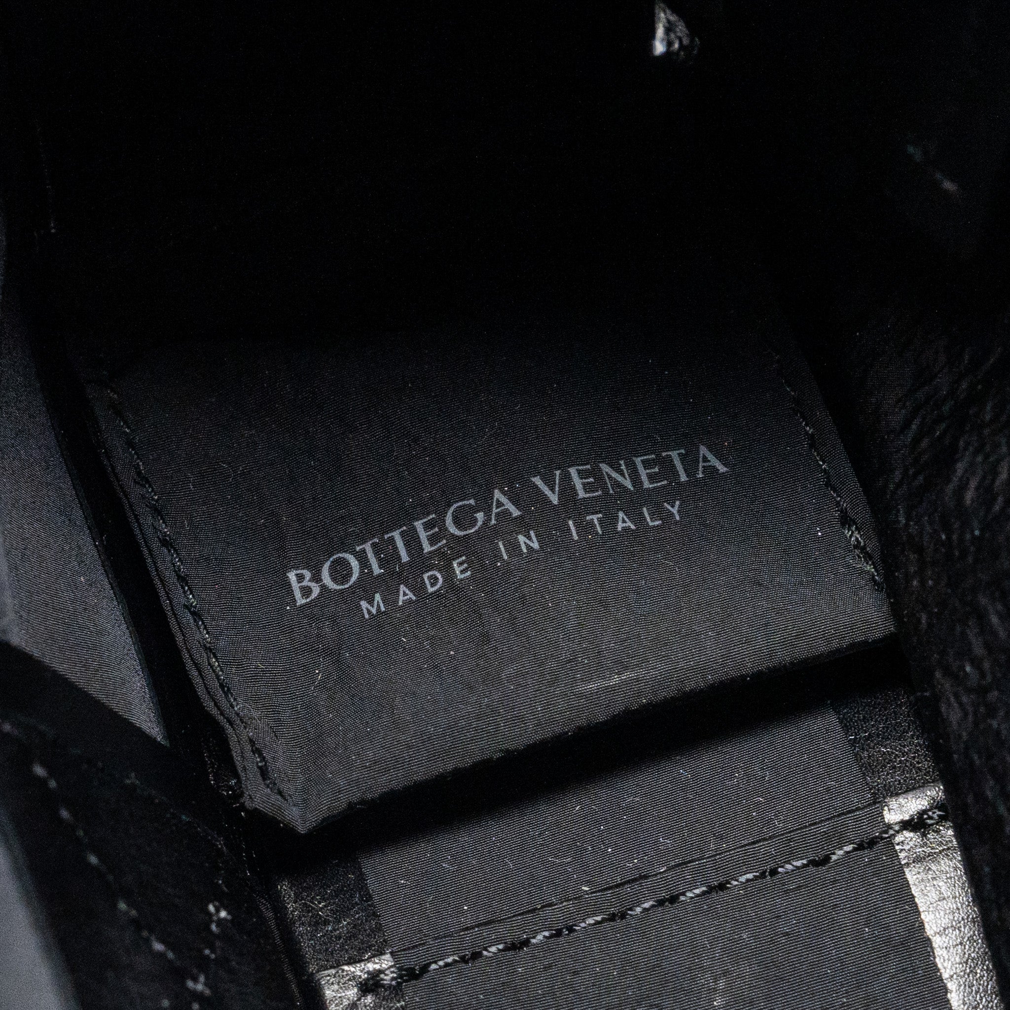 bottega-veneta-small-cassette-bag-lambskin-black-shw