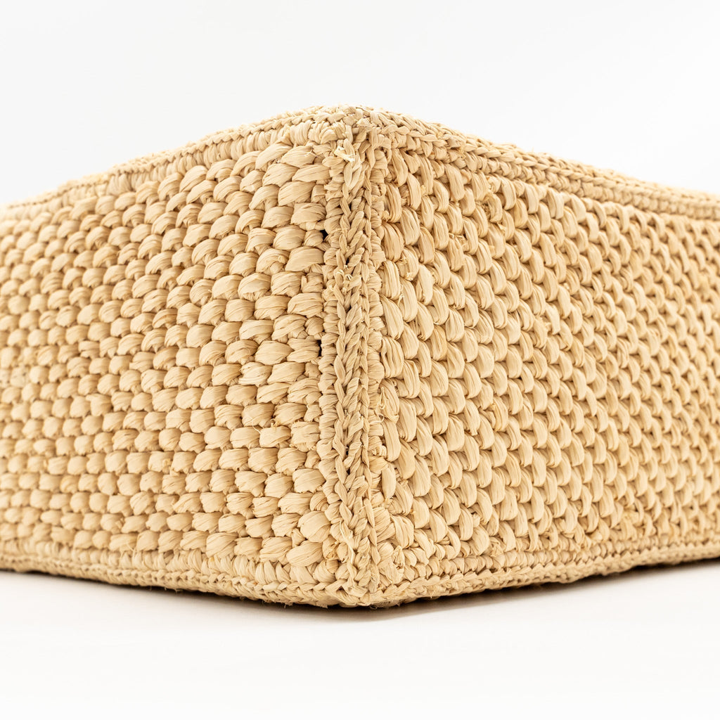 loewe-small-font-tote-bag-raffia-calfskin-natural-ghw