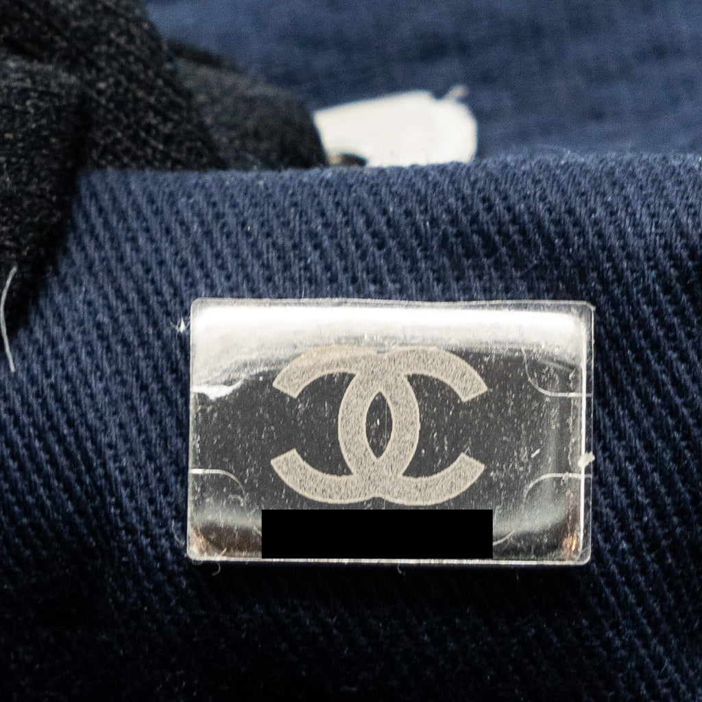 chanel-deauville-tote-bag-canvas-navy-shwmicrochip