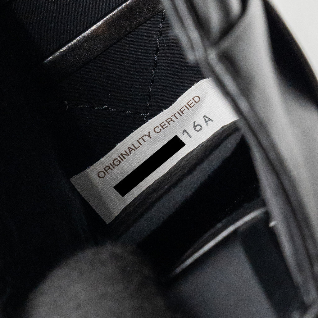 bottega-veneta-small-cassette-bag-lambskin-black-shw