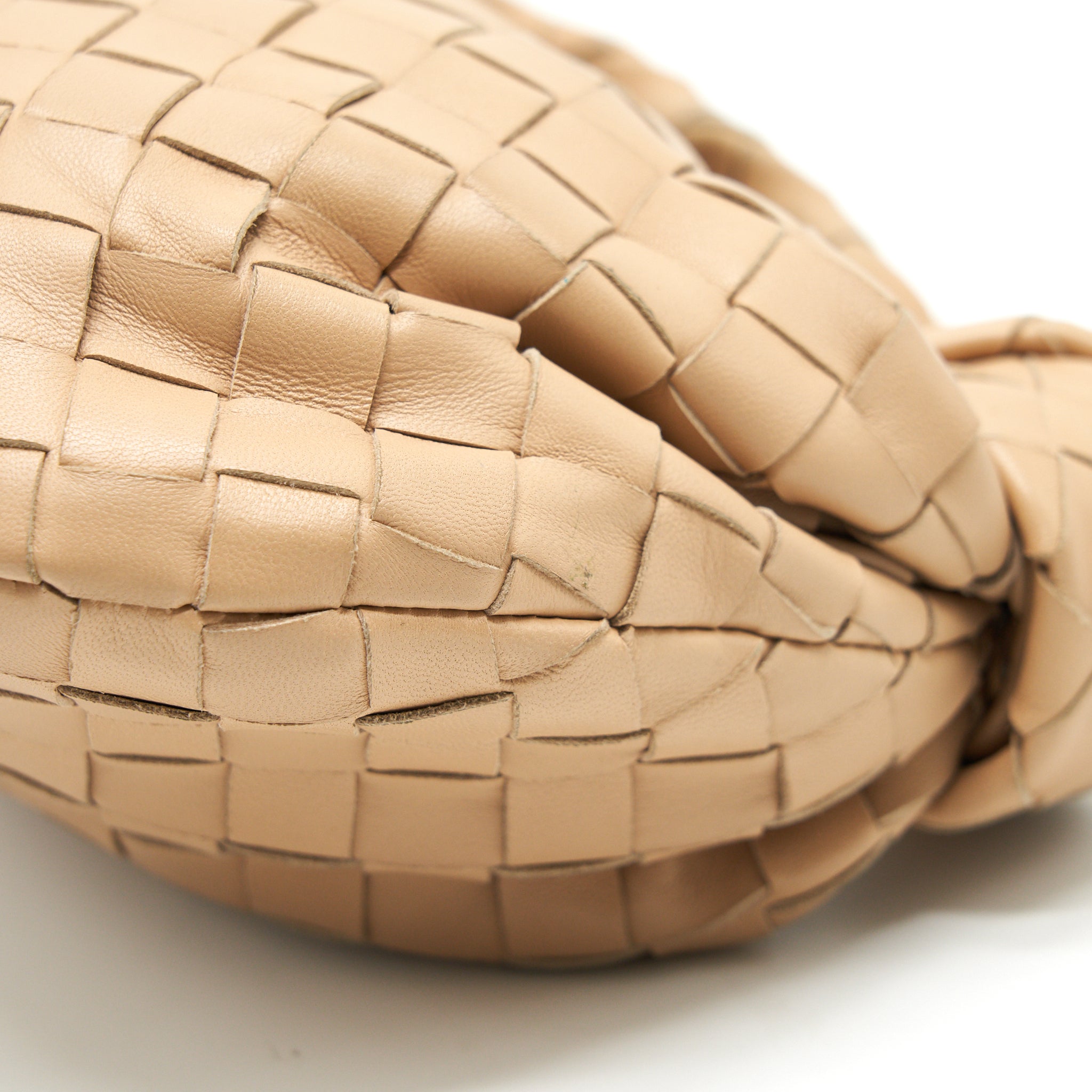 bottega-veneta-the-mini-jodie-in-beige