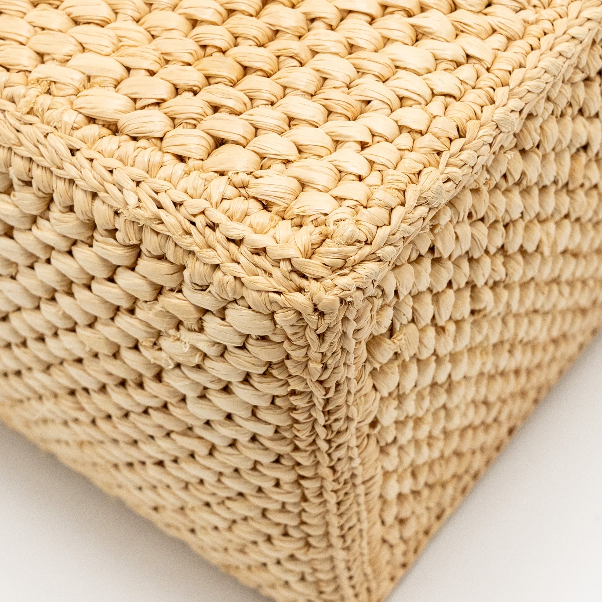 loewe-small-font-tote-bag-raffia-calfskin-natural-ghw