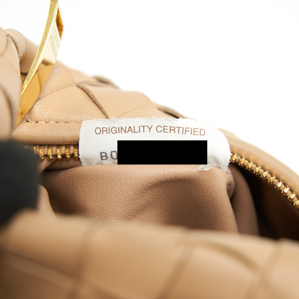bottega-veneta-the-mini-jodie-in-beige