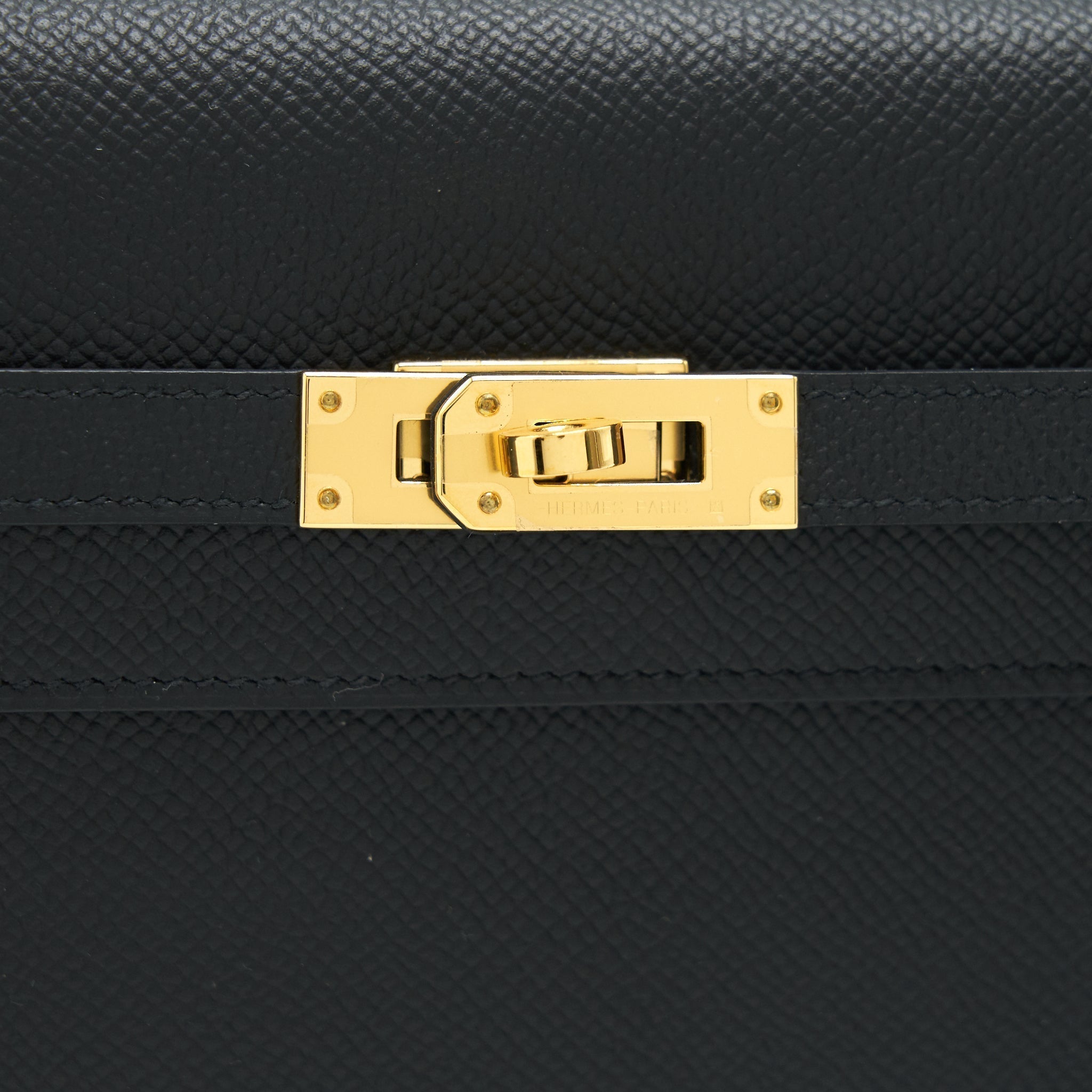 hermes-kelly-to-go-black-ghw-stamp-z