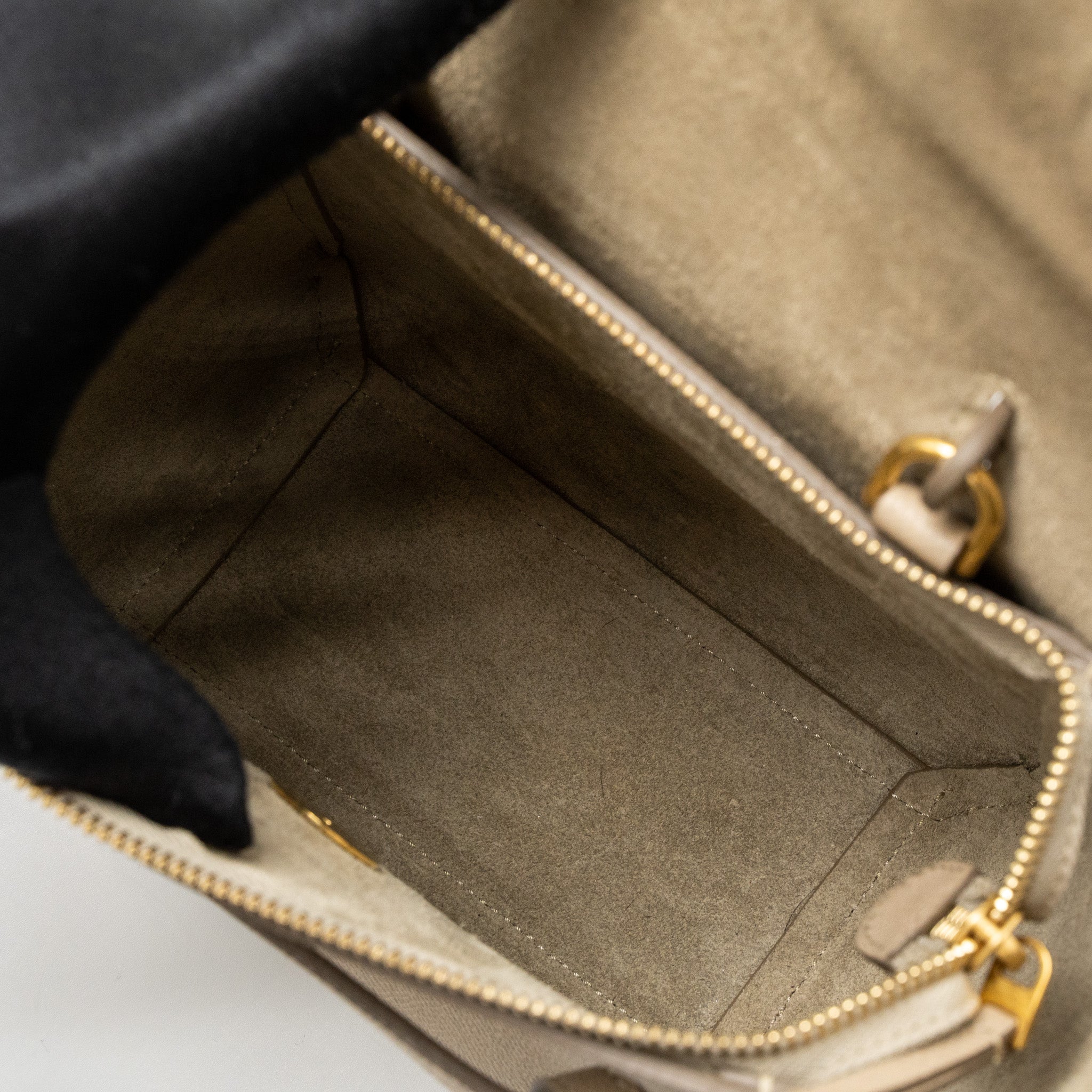 celine-nano-belt-bag-grained-calfskin-light-beige-ghw