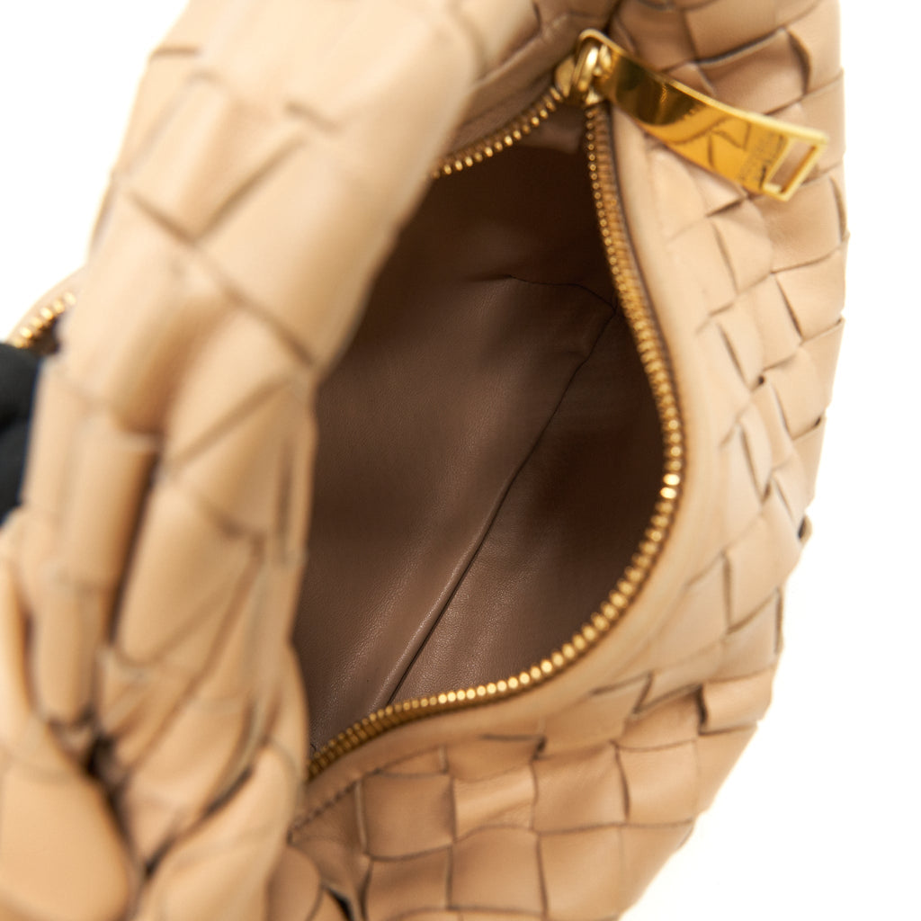 bottega-veneta-the-mini-jodie-in-beige